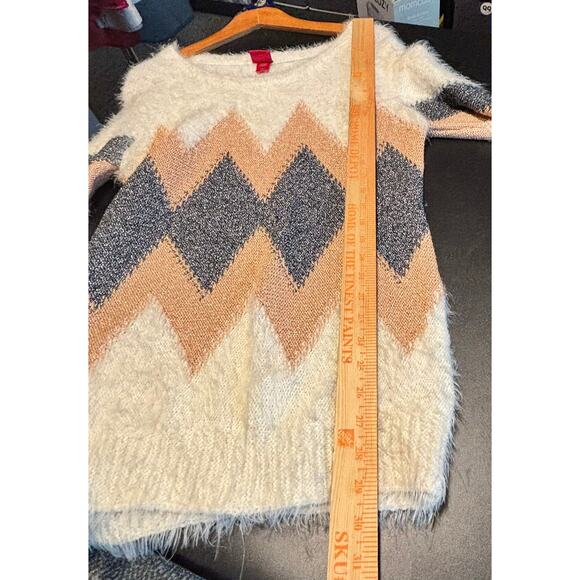 Daytrip Fuzzy Chevron Sweater Women’s L Cream Tan Gray Soft Cozy Long Sleeve - Picture 5 of 7